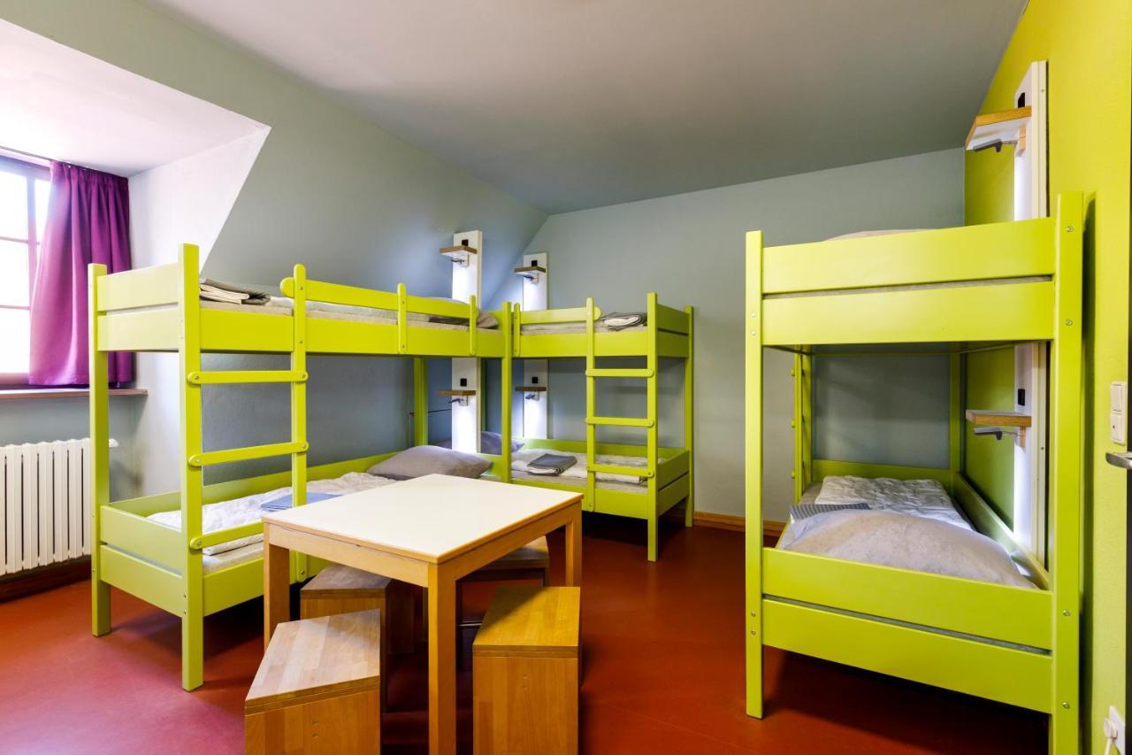Youth Hostel *